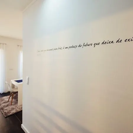 Apartamento T4 Luís Nazaré