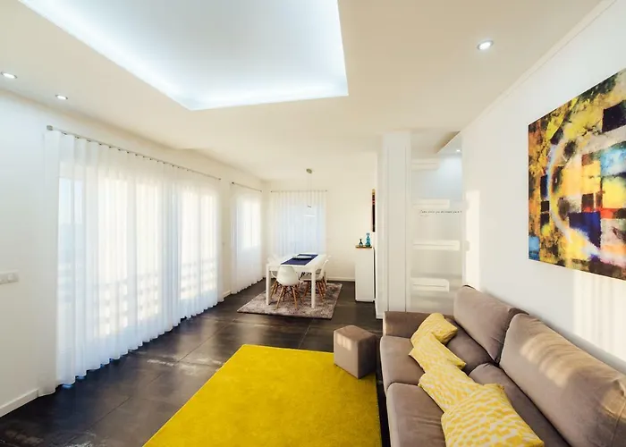 Апартаменты T4 Luis Назаре