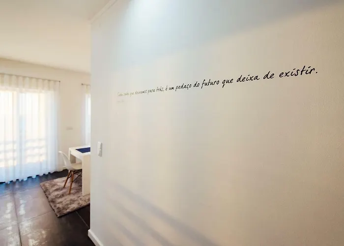 Апартаменты T4 Luis Назаре