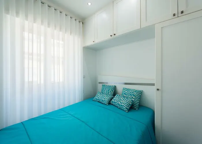 T4 Luis Апартаменты